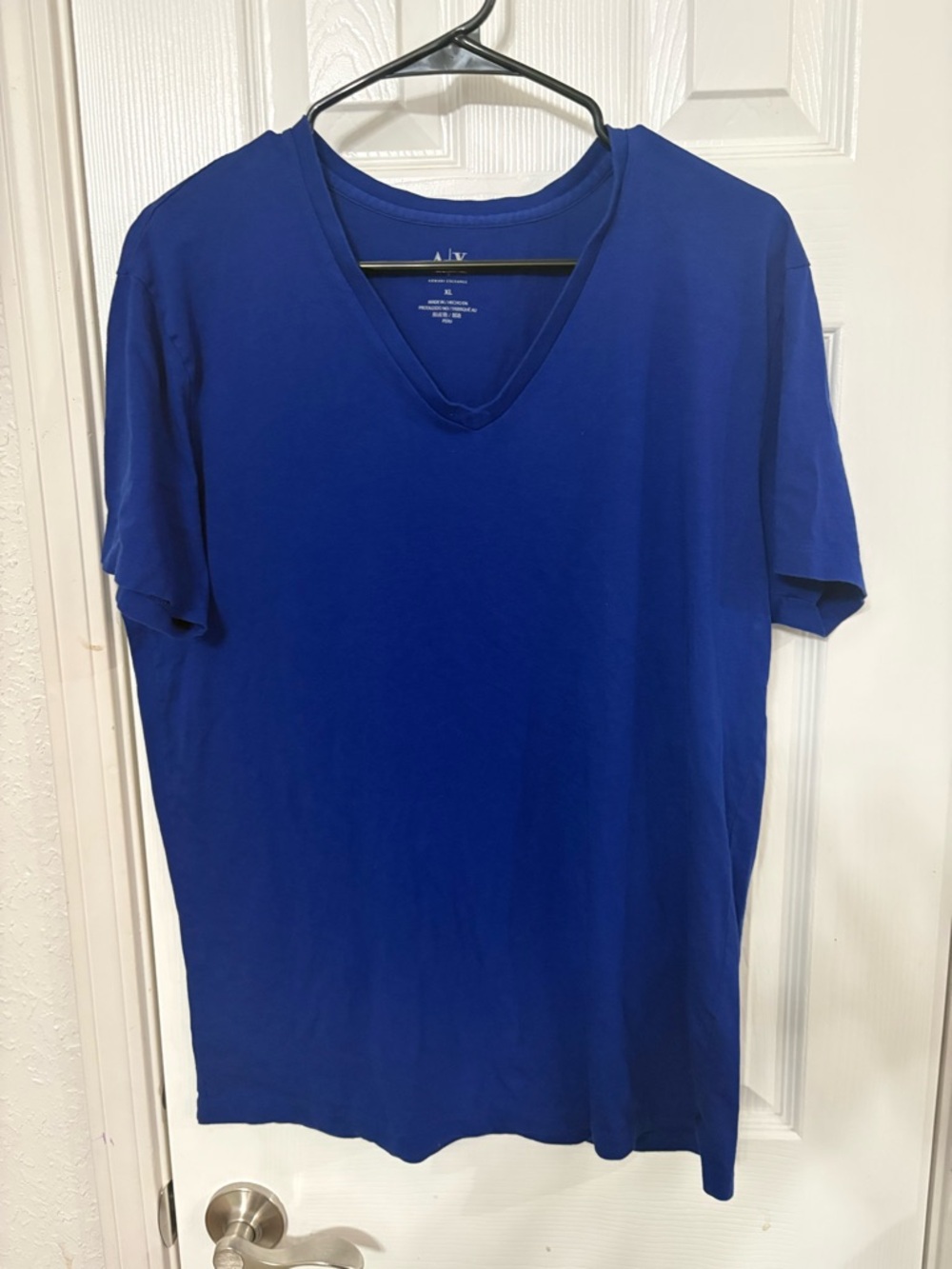 Men’s Armani exchange Pima cotton V-Neck T-Shirt - Blue. Size XL